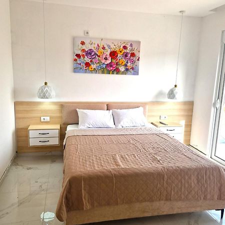 Ivana Apartments Улцин Екстериор снимка