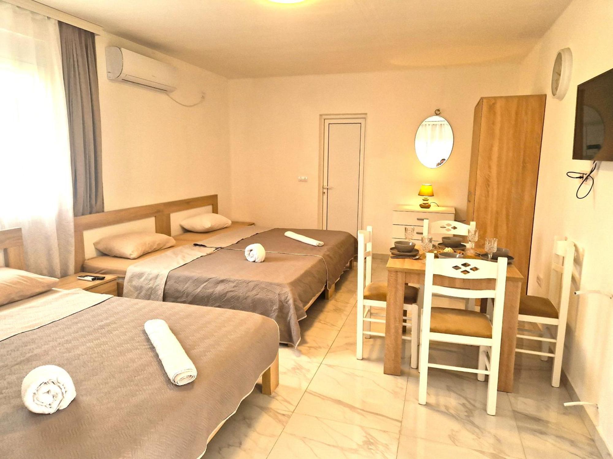 Ivana Apartments Улцин Екстериор снимка