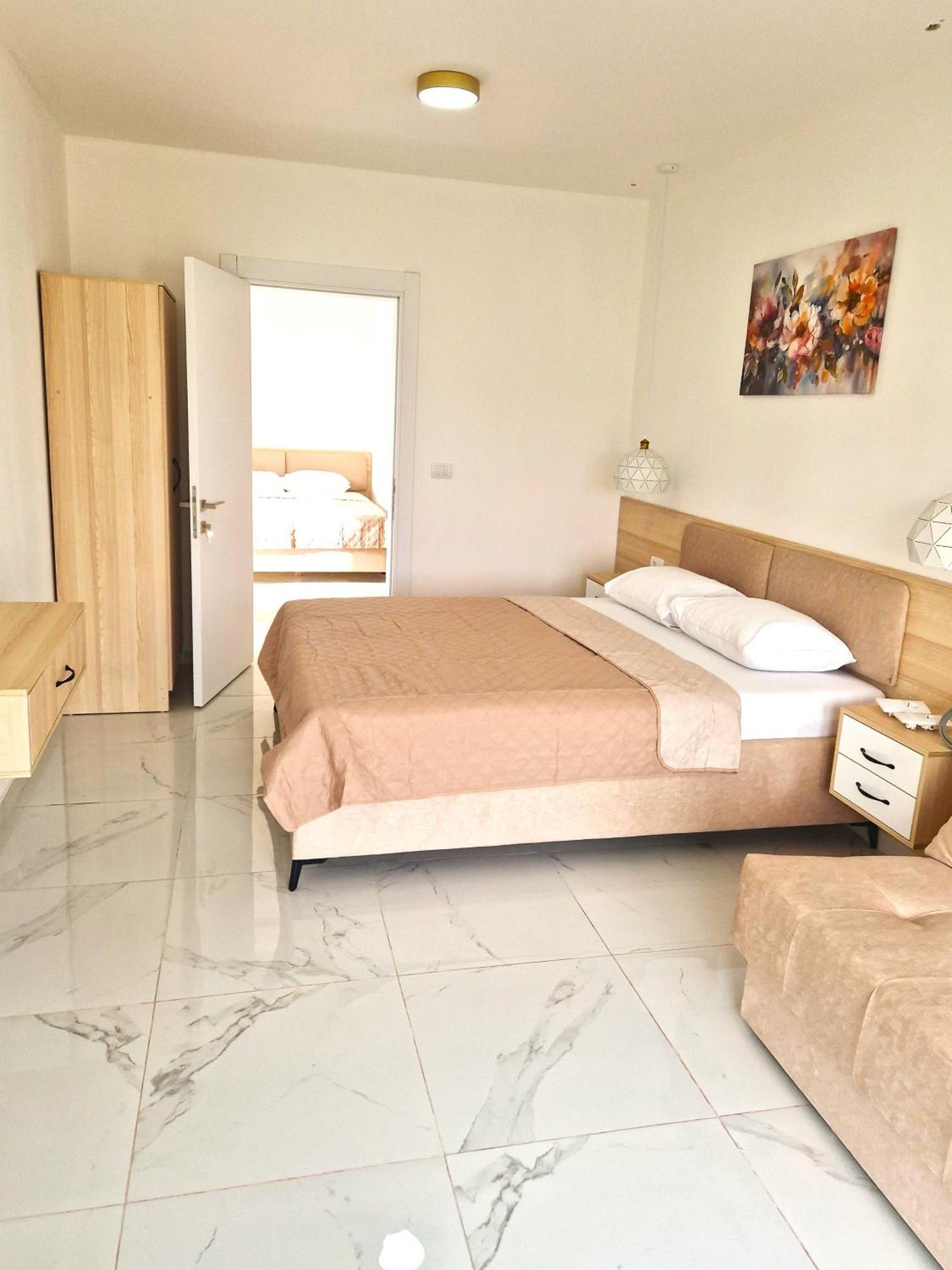 Ivana Apartments Улцин Екстериор снимка